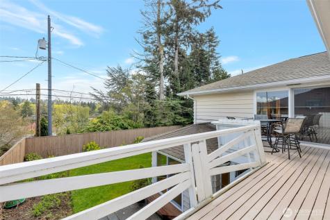10520 11th Avenue NW Seattle WA 98177