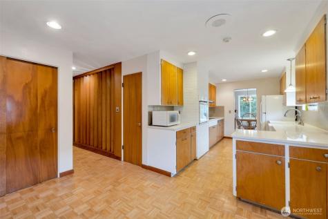 10520 11th Avenue NW Seattle WA 98177