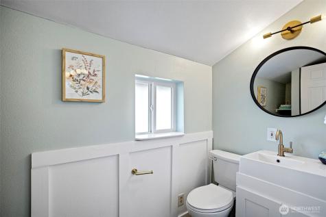 302 S Barton Street Seattle WA 98108