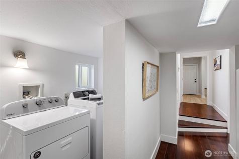 302 S Barton Street Seattle WA 98108