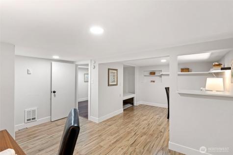 302 S Barton Street Seattle WA 98108
