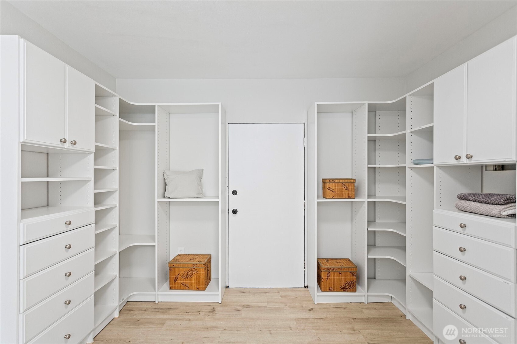 302 S Barton Street Seattle WA 98108