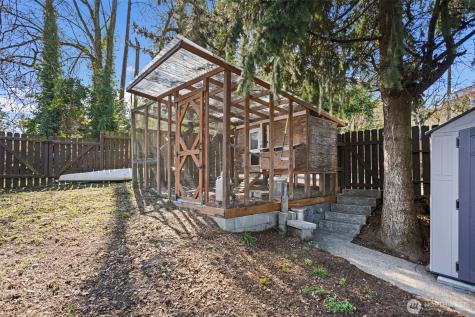 302 S Barton Street Seattle WA 98108