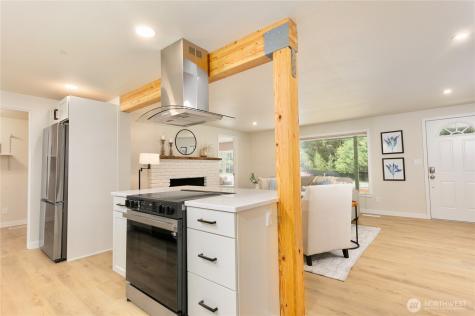 5804 51st Avenue NW Gig Harbor WA 98335