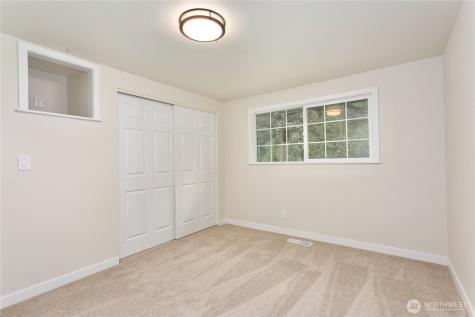 5804 51st Avenue NW Gig Harbor WA 98335