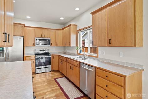 1602 12th Avenue NW Puyallup WA 98371