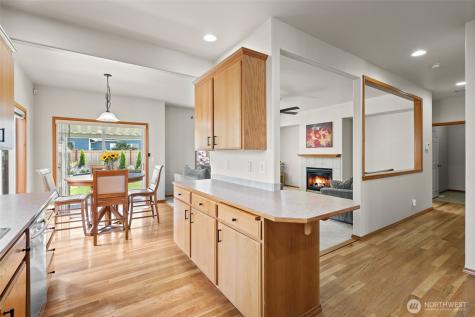 1602 12th Avenue NW Puyallup WA 98371