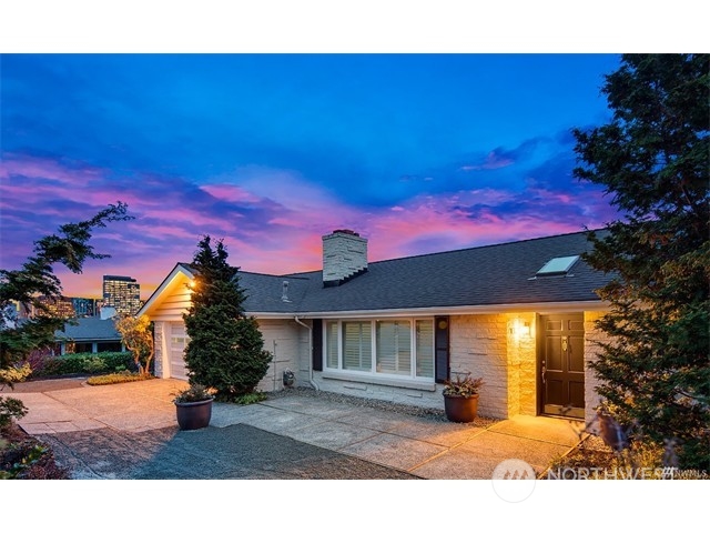 9631 Hilltop Road Bellevue WA 98004