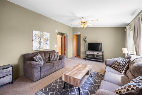 3621 132nd Street E Tacoma WA 98446