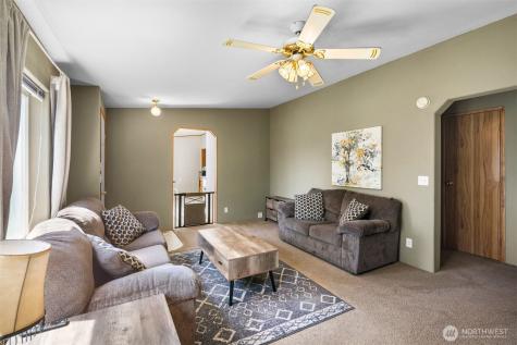 3621 132nd Street E Tacoma WA 98446