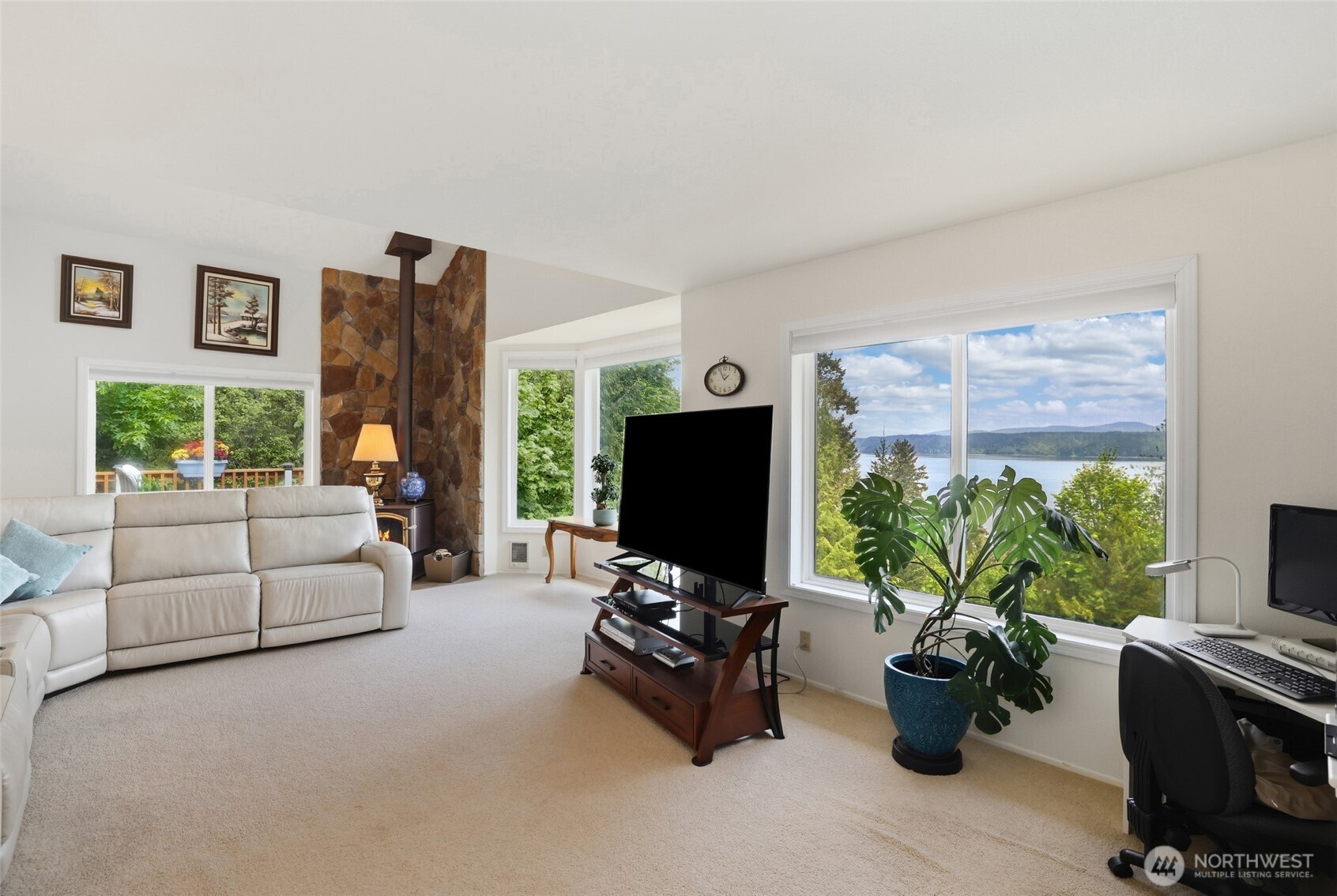 60 Cedar Place Brinnon WA 98320
