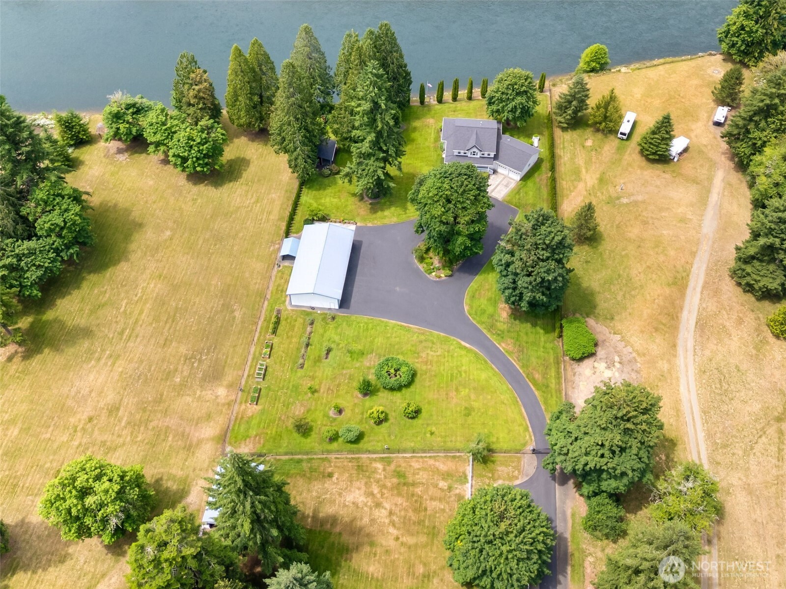 253 Green Water Drive Toledo WA 98591