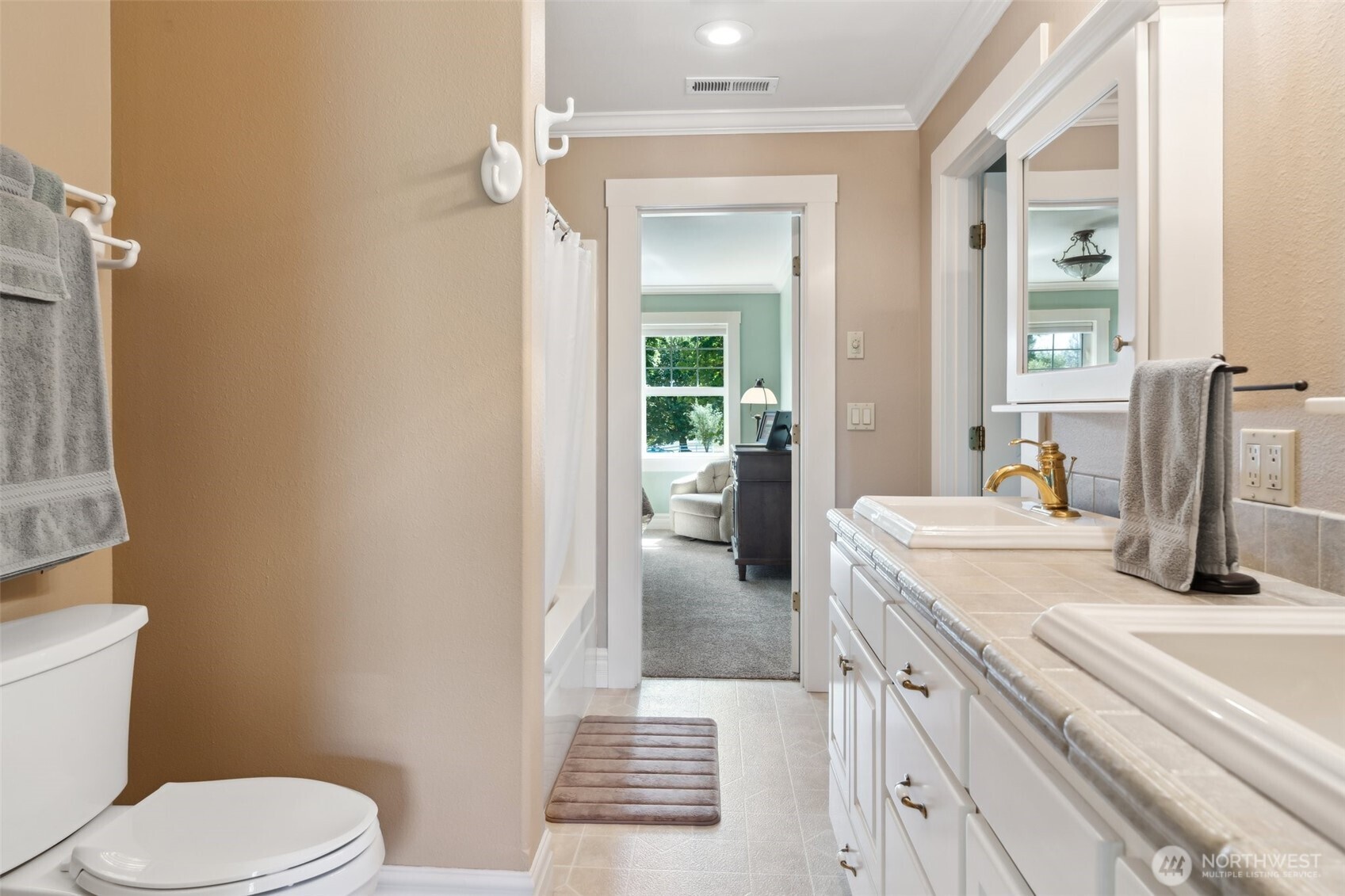253 Green Water Drive Toledo WA 98591