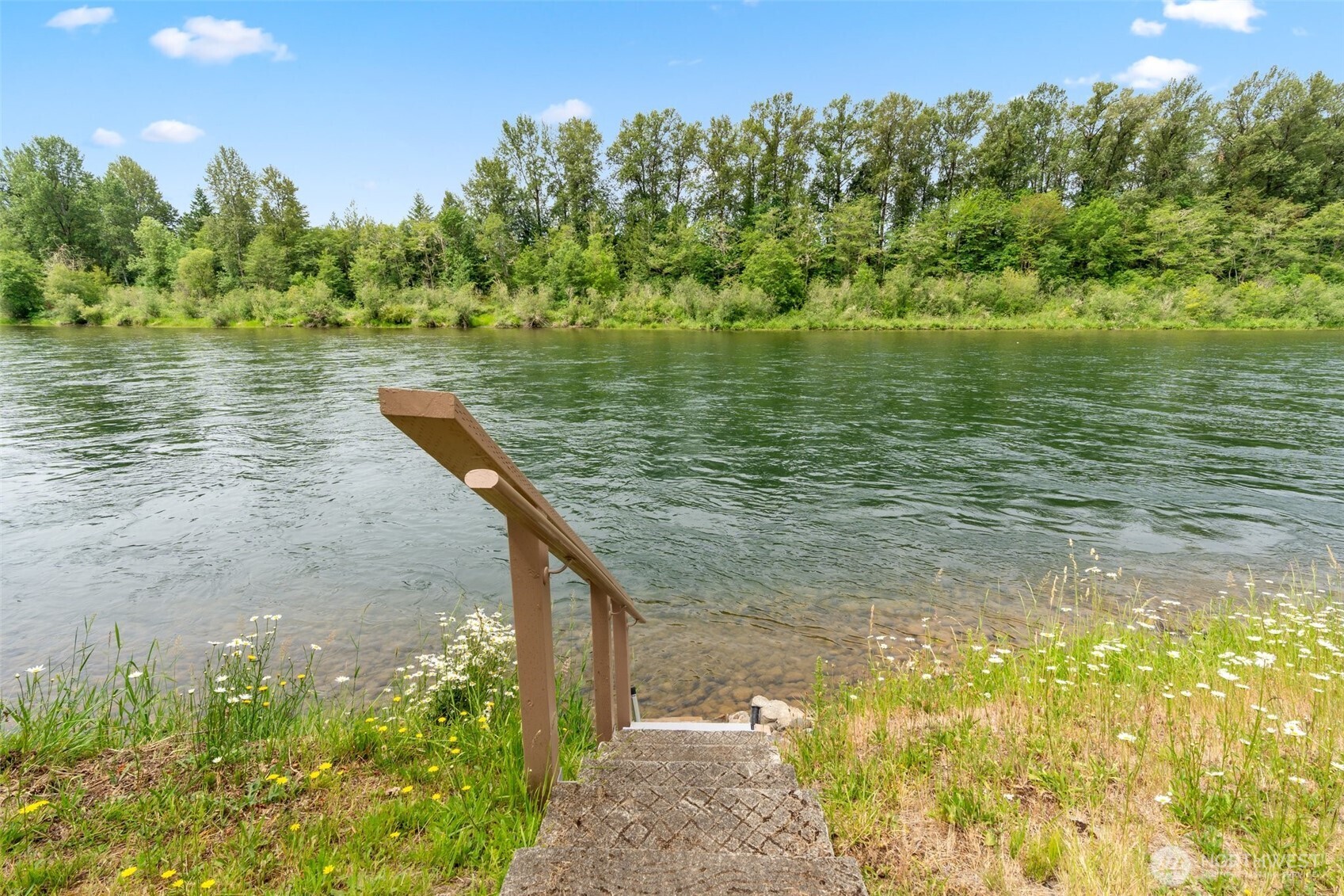 253 Green Water Drive Toledo WA 98591