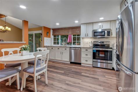 33762 32nd Avenue SW Federal Way WA 98023