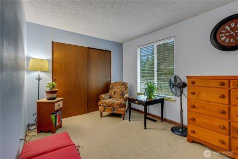 33762 32nd Avenue SW Federal Way WA 98023