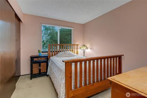 33762 32nd Avenue SW Federal Way WA 98023
