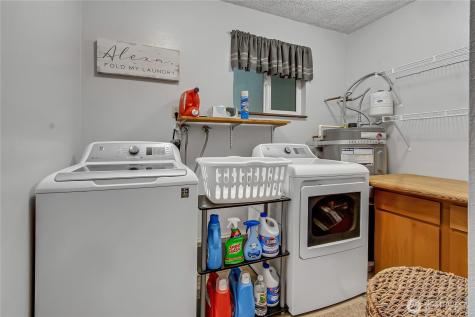33762 32nd Avenue SW Federal Way WA 98023