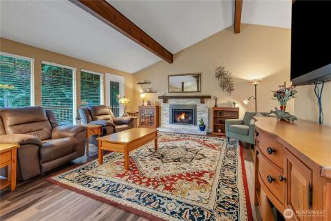 33762 32nd Avenue SW Federal Way WA 98023