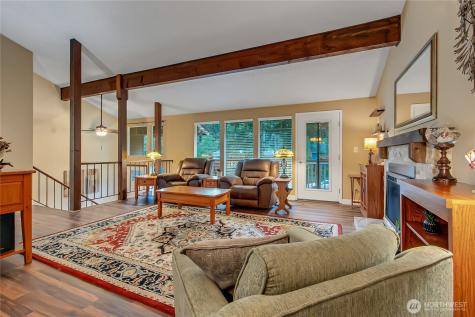 33762 32nd Avenue SW Federal Way WA 98023