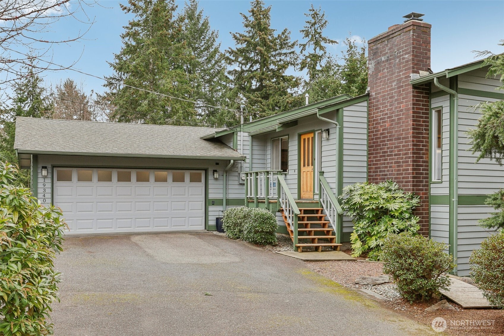 19340 47th Avenue NE Lake Forest Park WA 98155