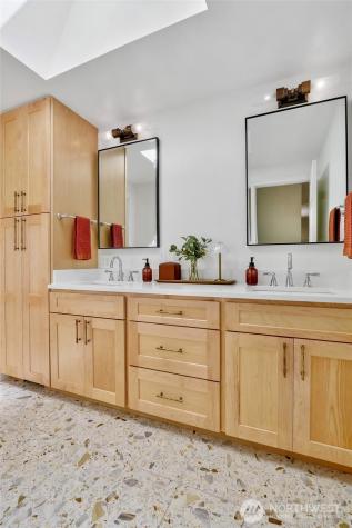 2726 209th Avenue NE Sammamish WA 98074