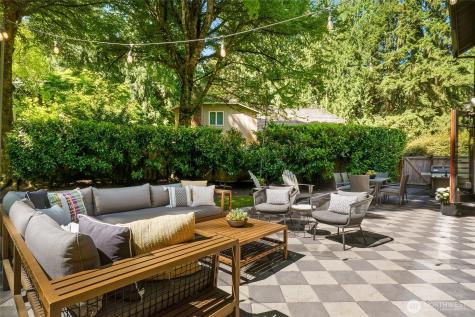 2726 209th Avenue NE Sammamish WA 98074