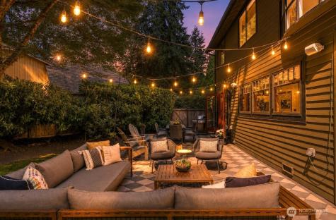 2726 209th Avenue NE Sammamish WA 98074