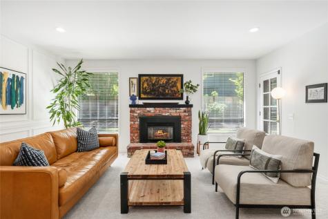 2726 209th Avenue NE Sammamish WA 98074