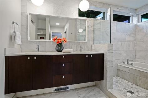 3641 22nd Avenue W Seattle WA 98199