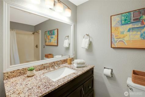1044 NE Swanson Way Poulsbo WA 98370