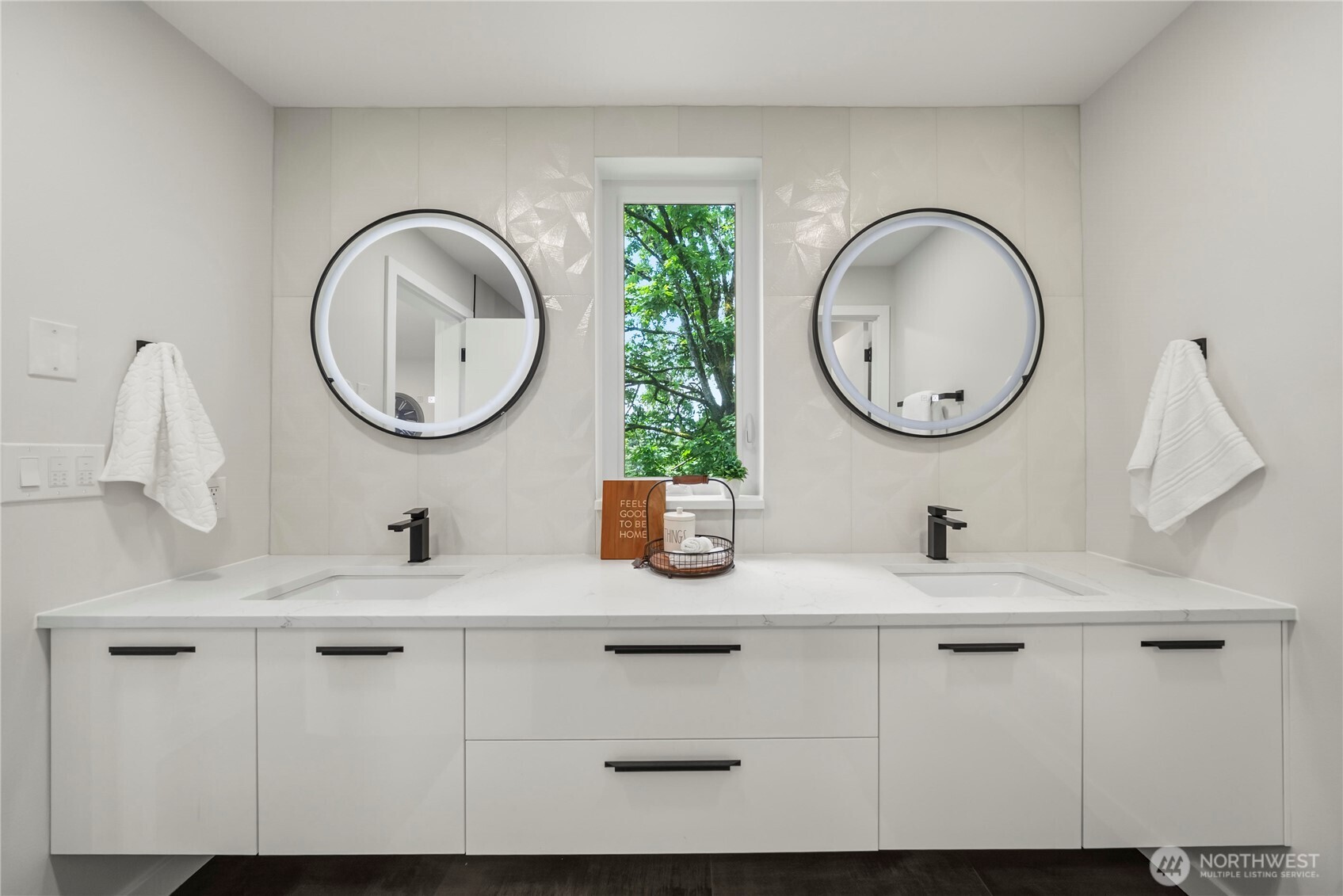 5643 16th Avenue SW Seattle WA 98106