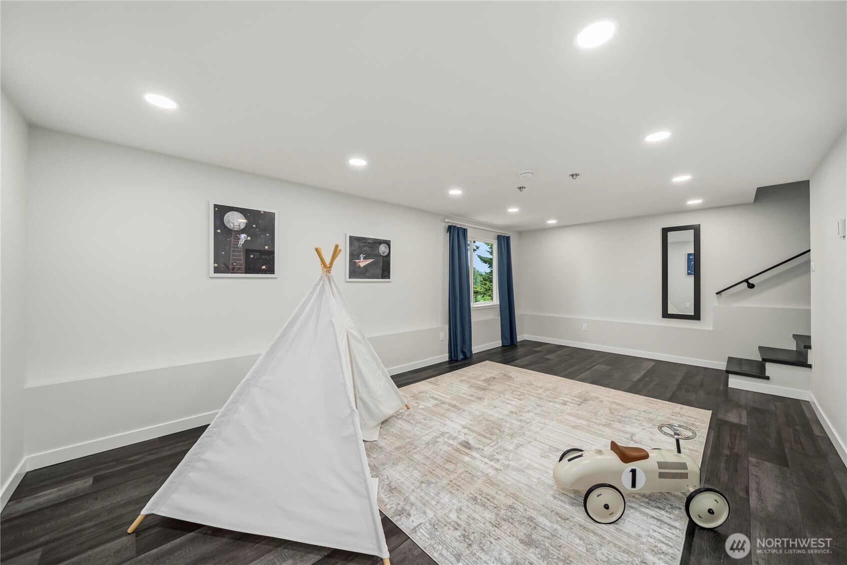 5643 16th Avenue SW Seattle WA 98106