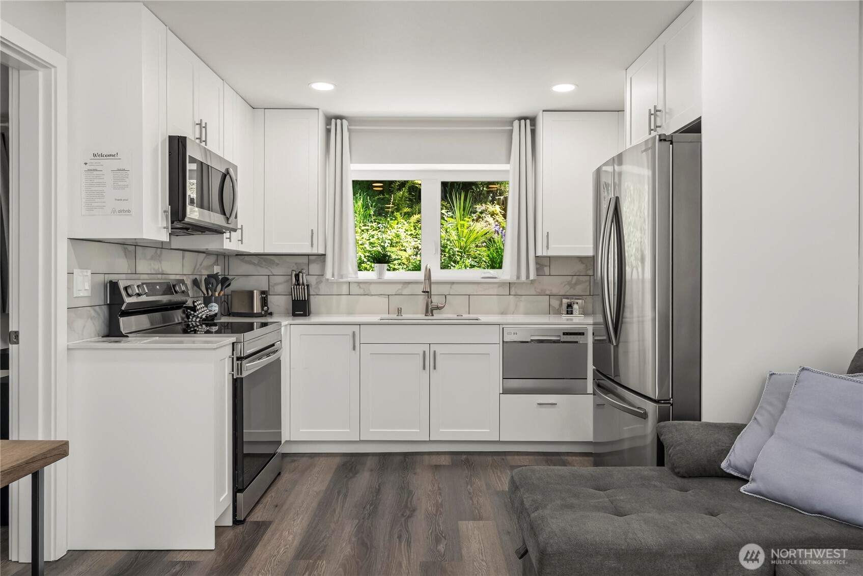 5643 16th Avenue SW Seattle WA 98106