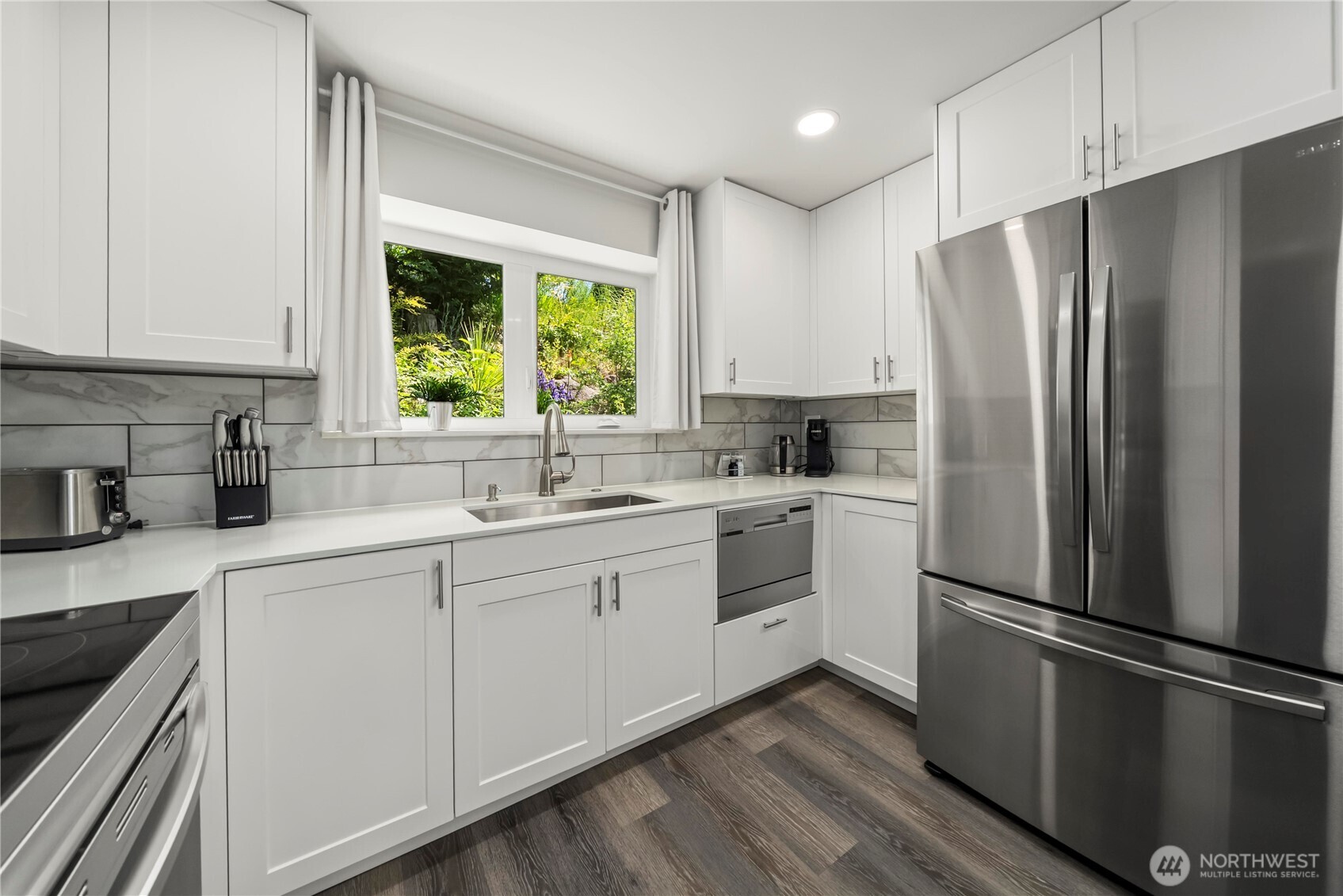 5643 16th Avenue SW Seattle WA 98106