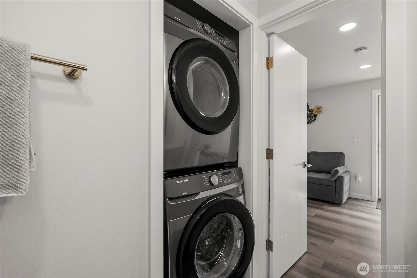5643 16th Avenue SW Seattle WA 98106