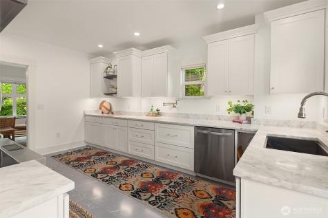 426 30th Avenue S Seattle WA 98144