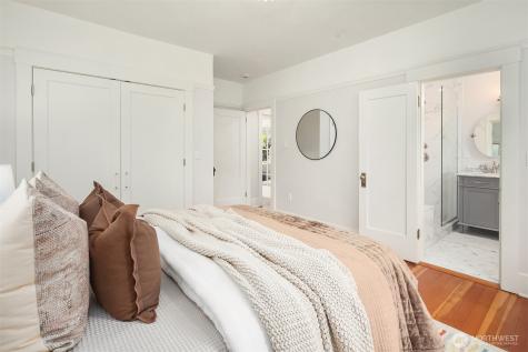 426 30th Avenue S Seattle WA 98144