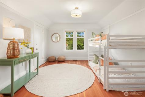426 30th Avenue S Seattle WA 98144