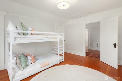 426 30th Avenue S Seattle WA 98144