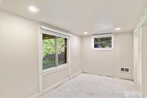 3817 Shelby Lynnwood WA 98087