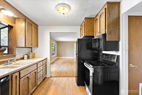 3817 Shelby Lynnwood WA 98087