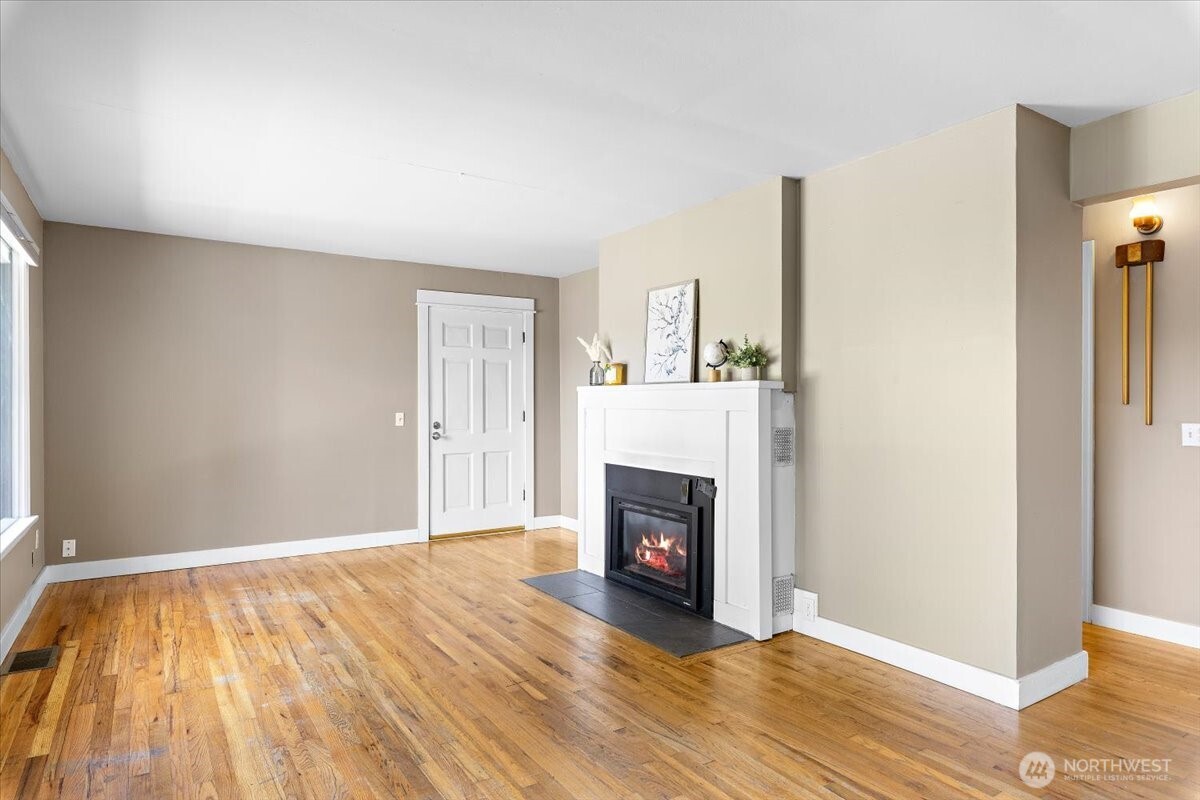 3817 Shelby Lynnwood WA 98087