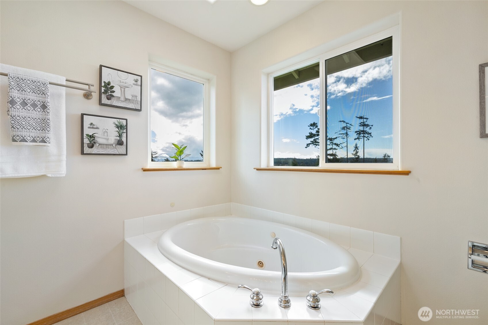 2255 Aviator Lane Oak Harbor WA 98277
