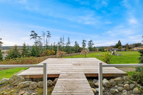 2255 Aviator Lane Oak Harbor WA 98277