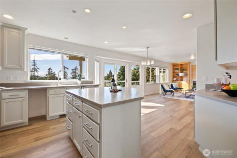 2255 Aviator Lane Oak Harbor WA 98277
