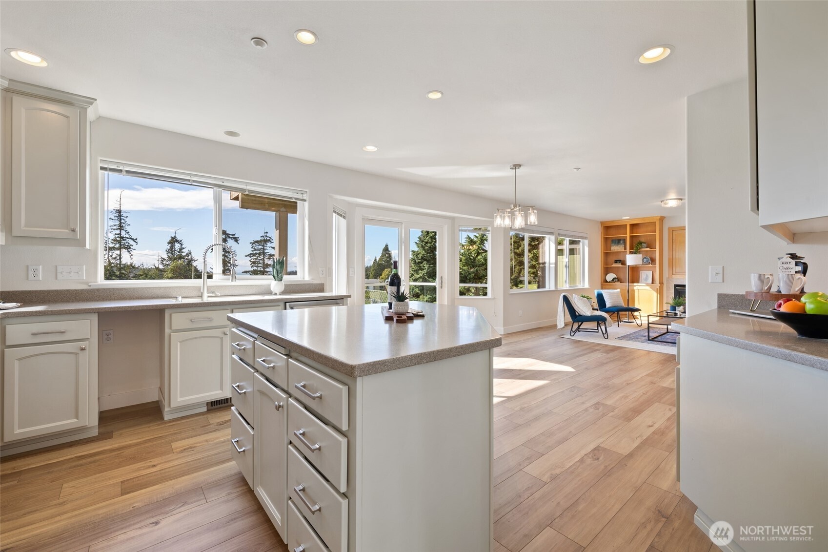 2255 Aviator Lane Oak Harbor WA 98277