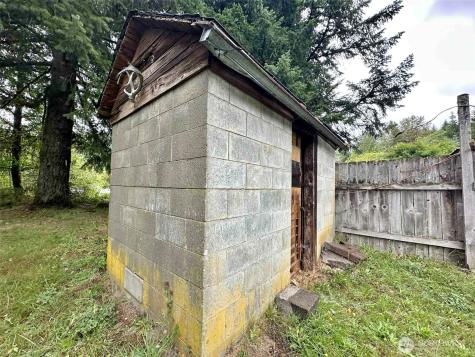 687 State Route 7 Morton WA 98356