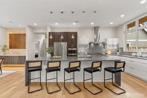 16323 NE 44th Court Redmond WA 98052