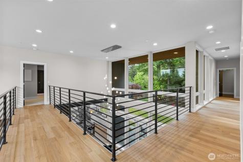 16323 NE 44th Court Redmond WA 98052